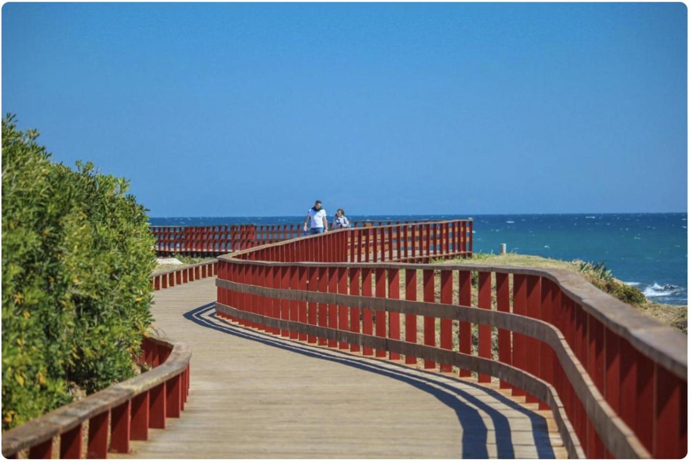 Tranquil Oceanfront Escape, One-Bedroom Haven ミハス エクステリア 写真